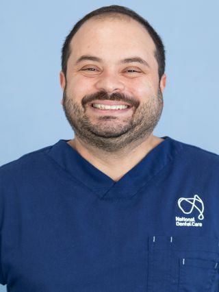Dr Ersan Karadeniz - Dentist