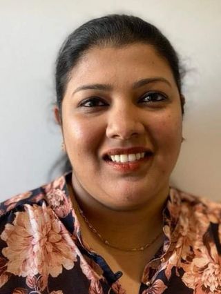 Dr Krishnan Girija - Dentist